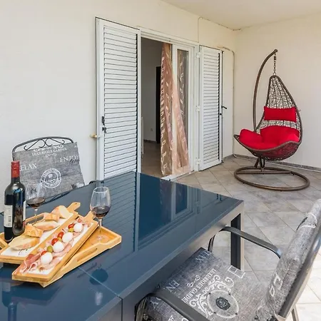 Apartamento Apartments With A Parking Space Sabunike, Zadar - 19634 *